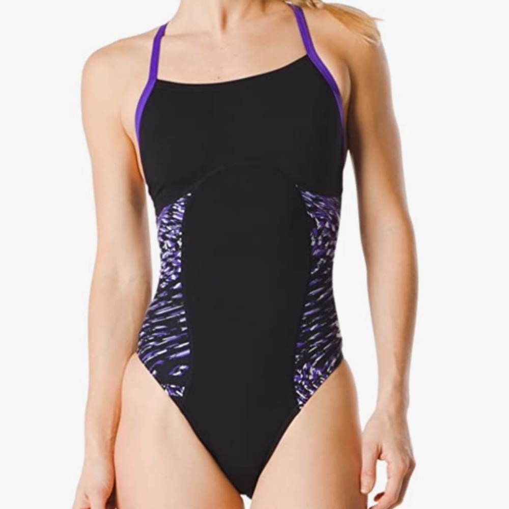 Speedo Women's Swimsuit One Piece Endurance+ Flyback  Size 22